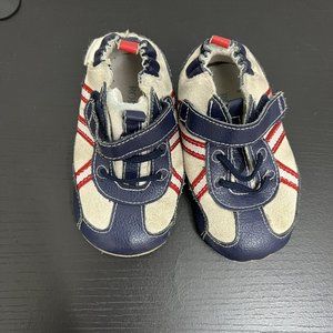 Robeez 12-18 Month Walking Shoe -- First Kicks